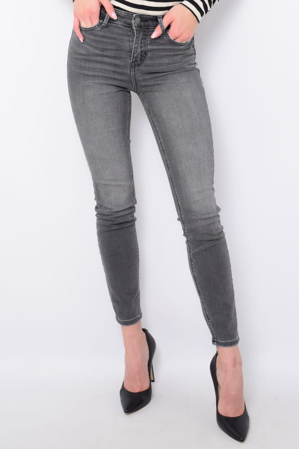 szare-jeansy-damskie-447ymk-1.jpg